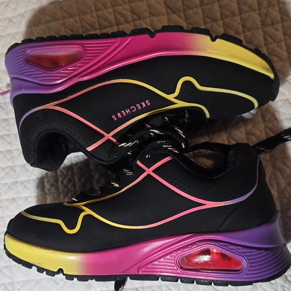 Set Of 2:Skechers & Crocs Girls Shoes - Picture 14 of 15